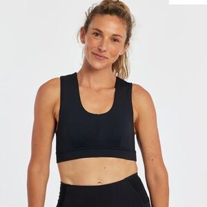 Oiselle Flyout Bra Size 6 Black